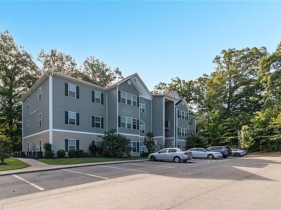 2nd image of 2608 Pennoak Way #F