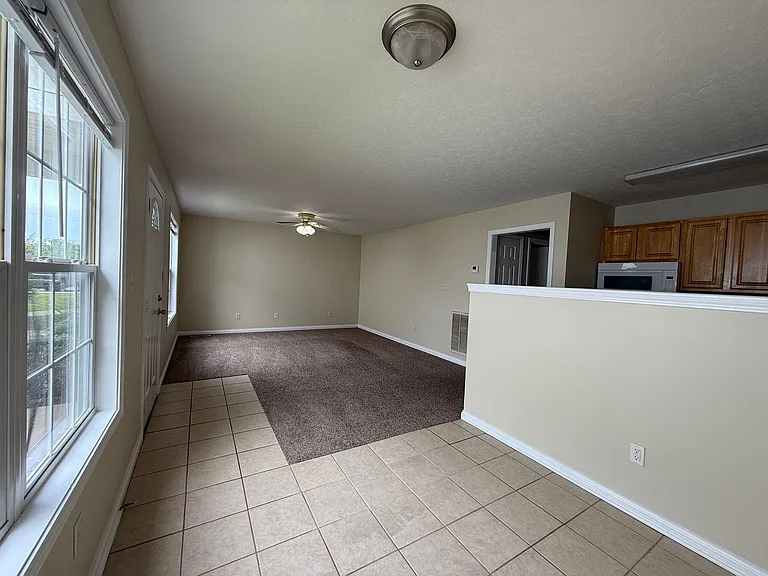 345 Kelly Rd — Photo 3