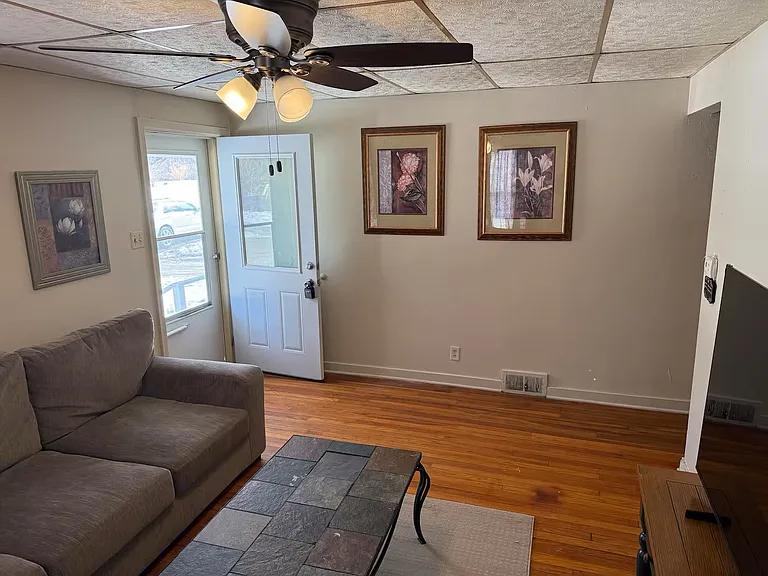307 S Van Doren St — Photo 3