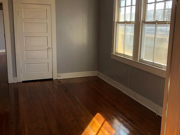 2674 Myrtle St — Photo 12