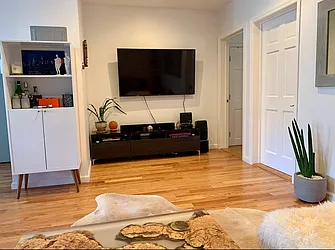 Rented by Northside Plaza Inc.