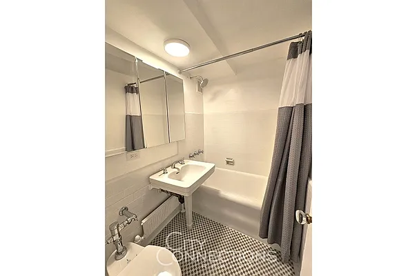 Sold by City Connections Realty | media 6