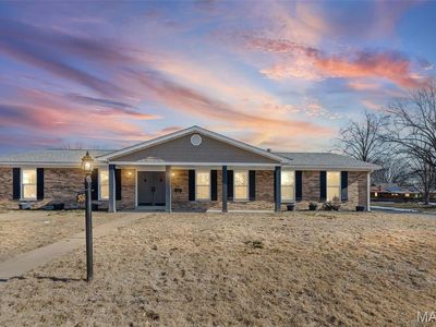 300 Derbyshire Dr, Swansea, IL, 62226