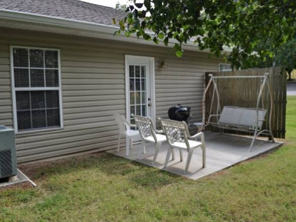 3rd image of 6421 Bakersfield Way