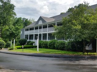 22 Main Street Ext APT B1, Simsbury, CT 06081