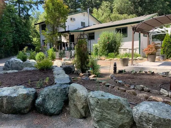 1121 The Terrace Ln, Willow Creek, CA 95573