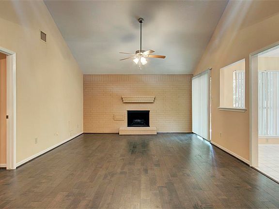 5th image of 167 W Woodstock Circle Dr