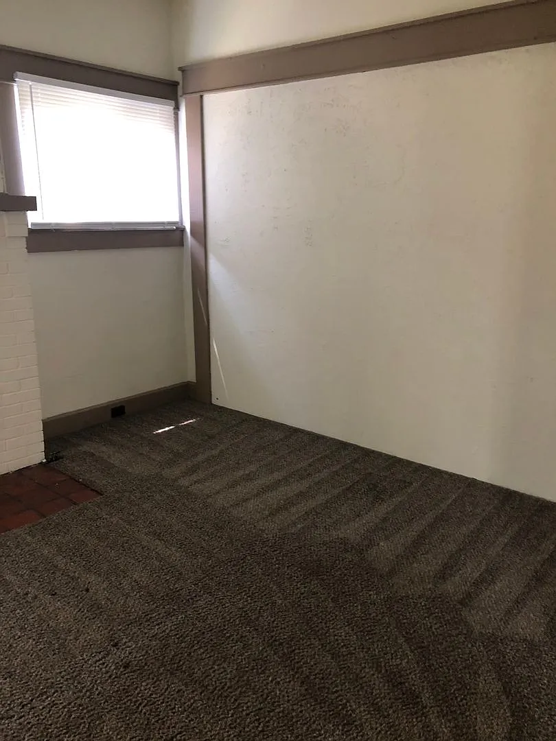 415 N Lincoln St — Photo 2