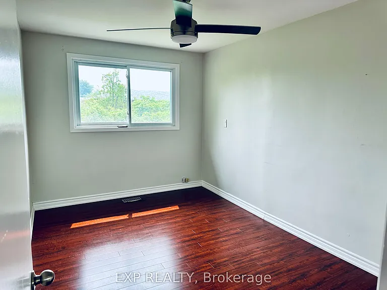1374 Charles Dr #2B — Photo 11