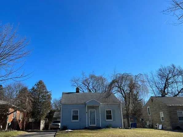 311 S Avery Rd, Waterford, MI 48328