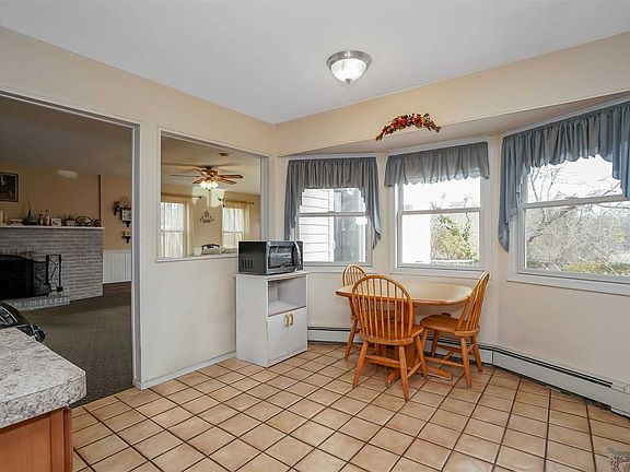 5th image of 94 Ontario St