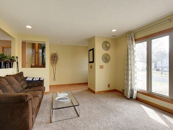 5th image of 11464 Kensington Dr