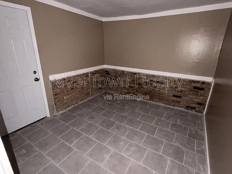 3692 Irma St — Photo 15