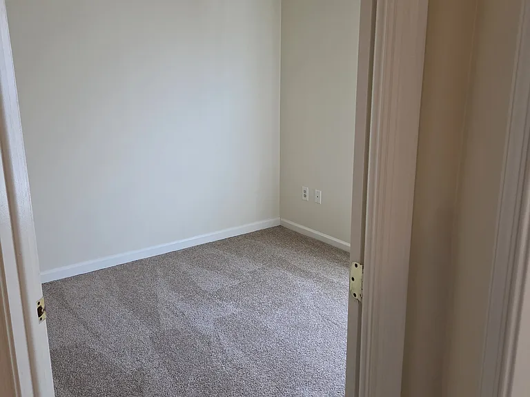 11 Fencerow Ct — Photo 36