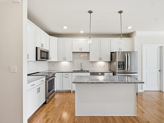 2nd image of 6 Overlook Dr #408