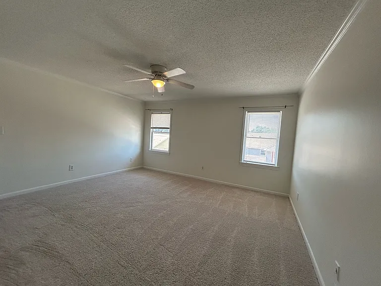 2505 W Broad St #1-221 — Photo 8