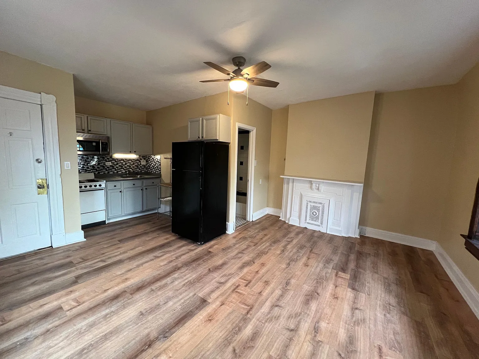4231 Hamilton Ave — Photo 4