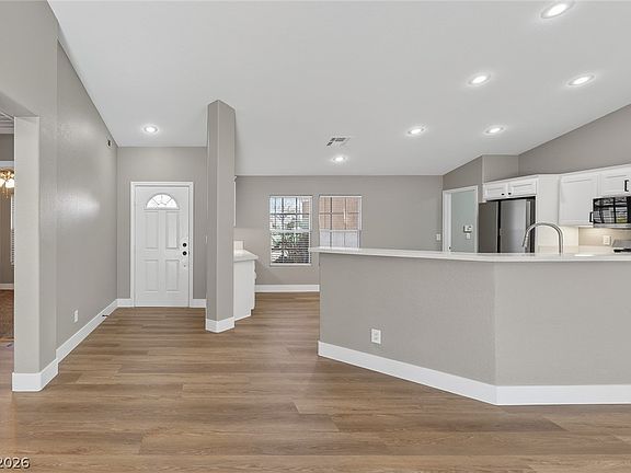 4th image of 1087 Reed Point Ct
