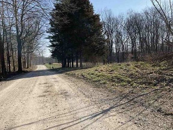 Exterior Neighborhood (street photo)