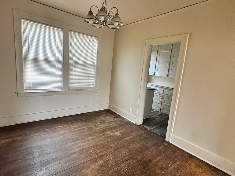 10435 Fullerton Ave — Photo 3