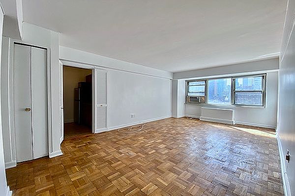 1st image of 210 E 63rd St APT 11E