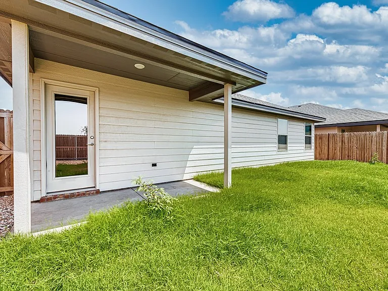 8206 E County Road 111 — Photo 22