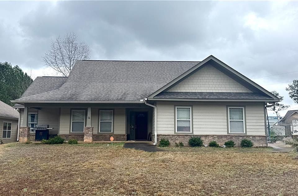 1st image of 11 Lee Road 2176