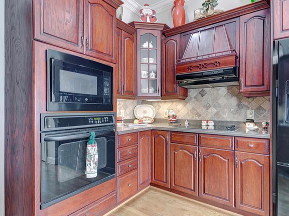 4th image of 3007 Knollwood Cir