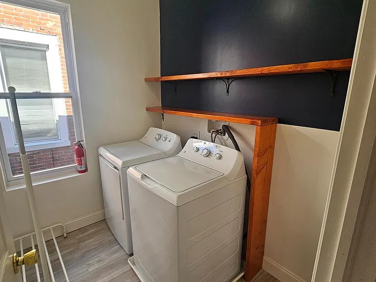 150 E Pleasant St — Photo 15