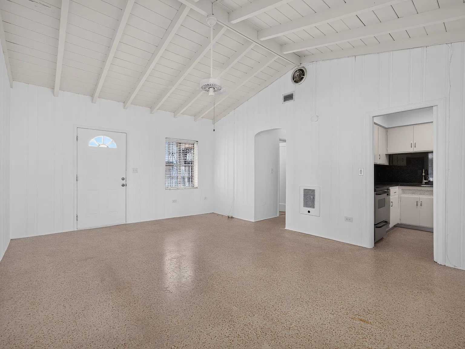 330-340 Madeira Ave. - 330-04 — Photo 4