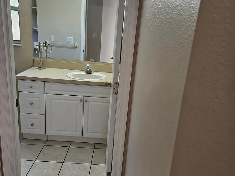 412 Altaloma Ave — Photo 12