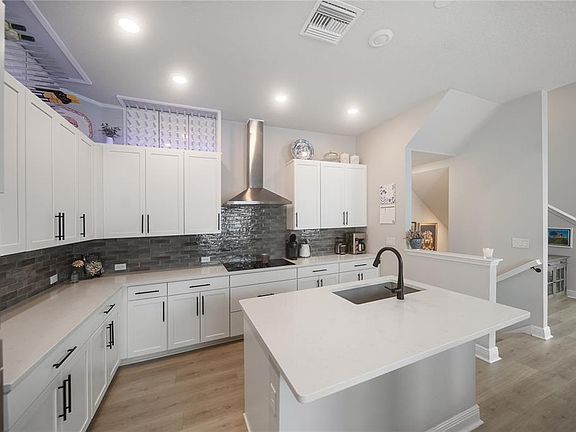 3rd image of 2501 Boone Ct