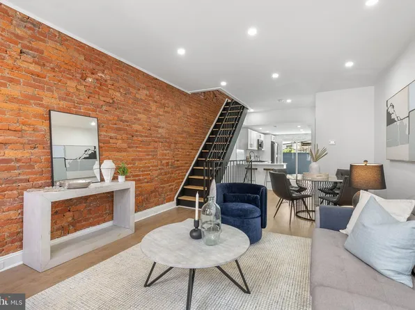 2218 S Bouvier St, Philadelphia, PA 19145