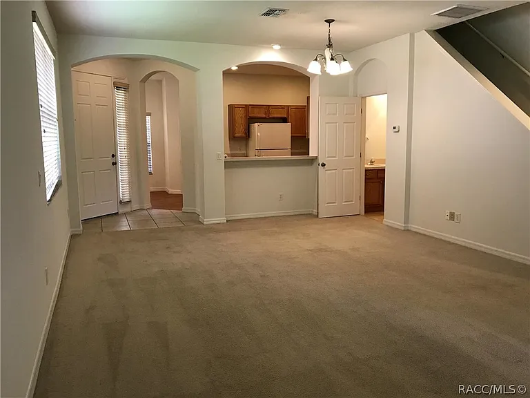 1626 W Spring Meadow Loop — Photo 6