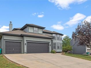 19452 W 209th Ter, Spring Hill, KS 66083