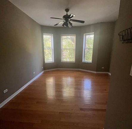 4th image of 3217 W Altgeld St