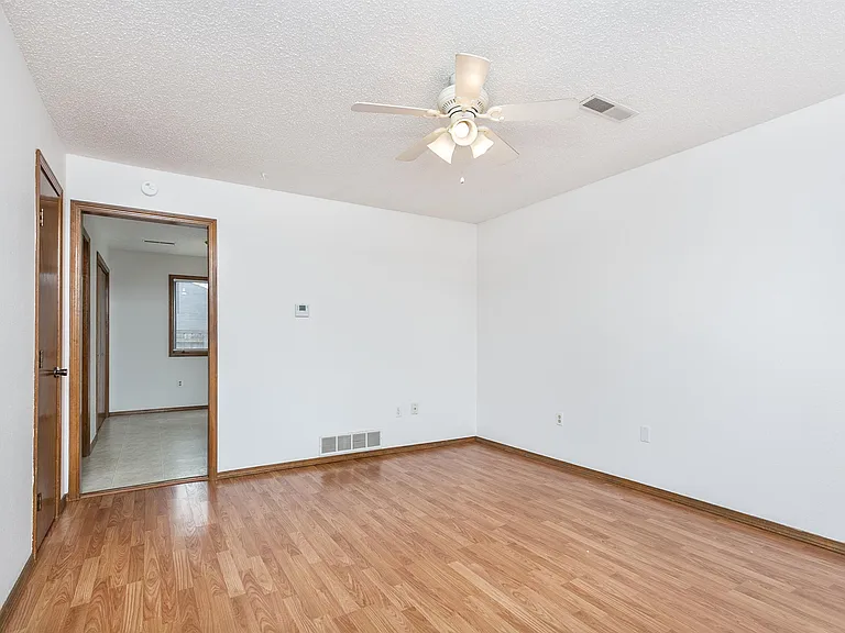 1207 N Main St #B — Photo 2