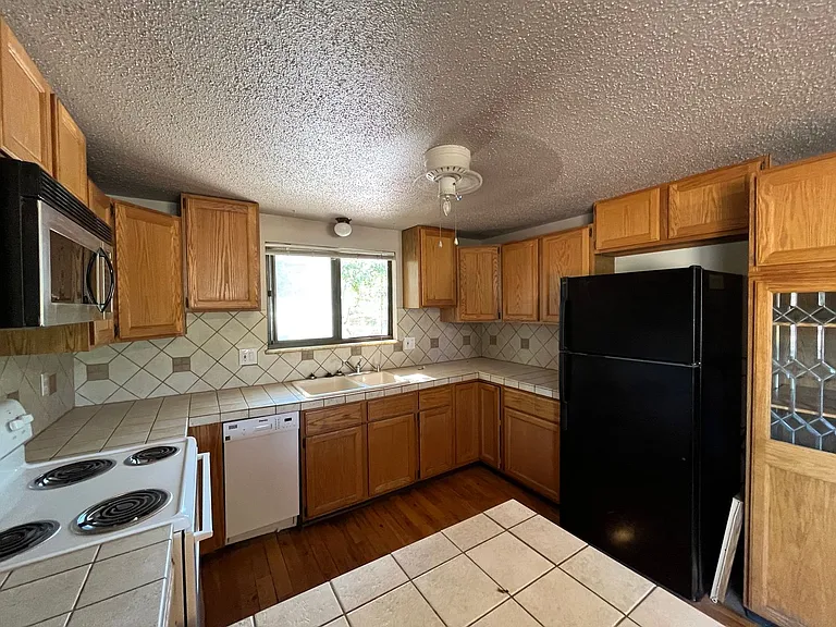 2616 Gilpin Ave — Photo 6