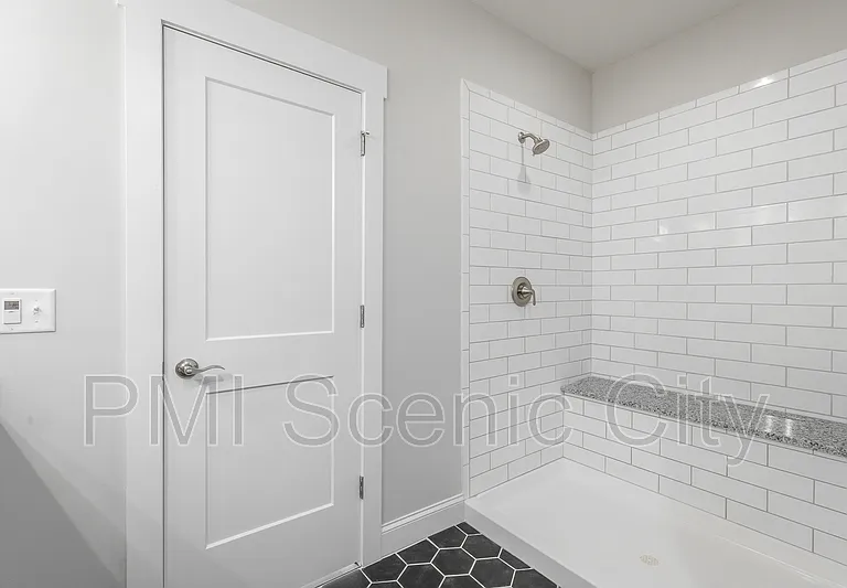 1904 Cypress Ln — Photo 33