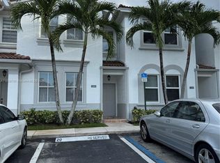 15882 SW 42nd St #25, Hollywood, FL 33027