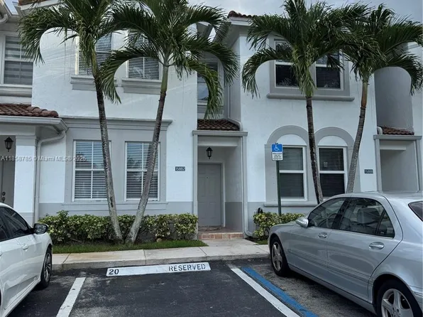 15882 SW 42nd St #25, Hollywood, FL 33027