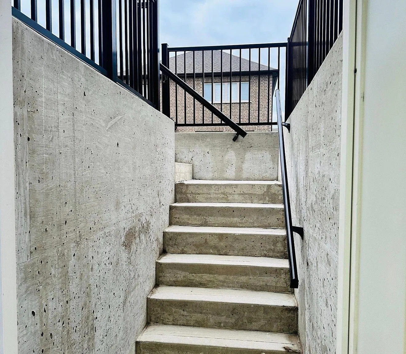 2 bed, $1,800 — Photo 3
