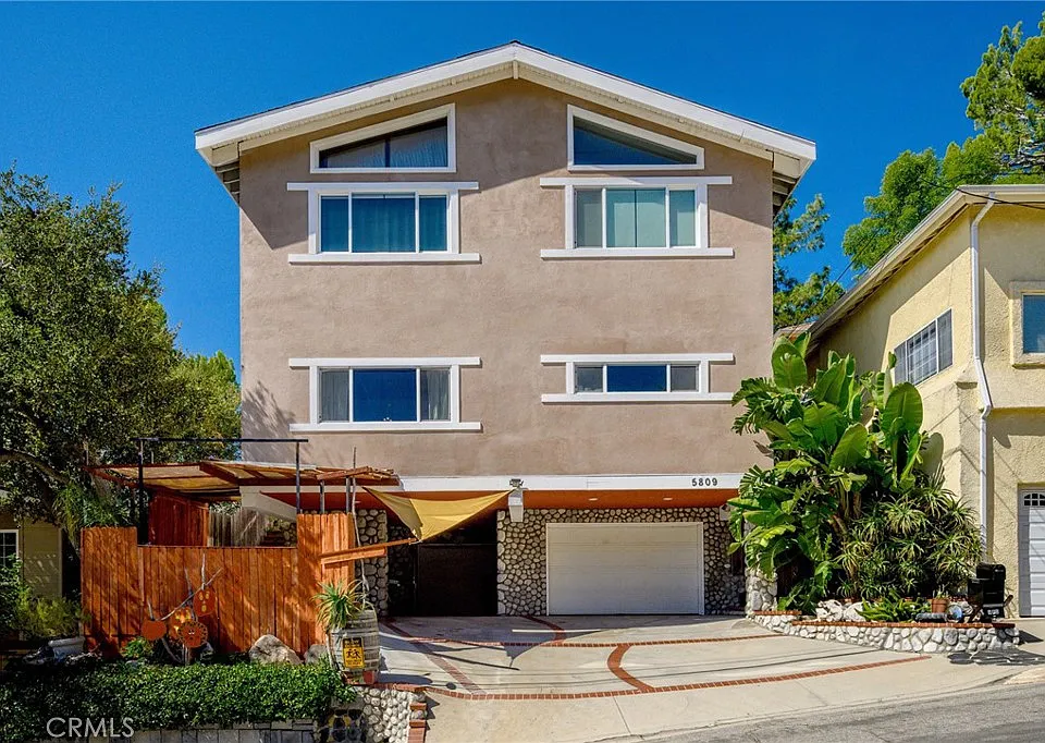 5809 Irving Ave #2