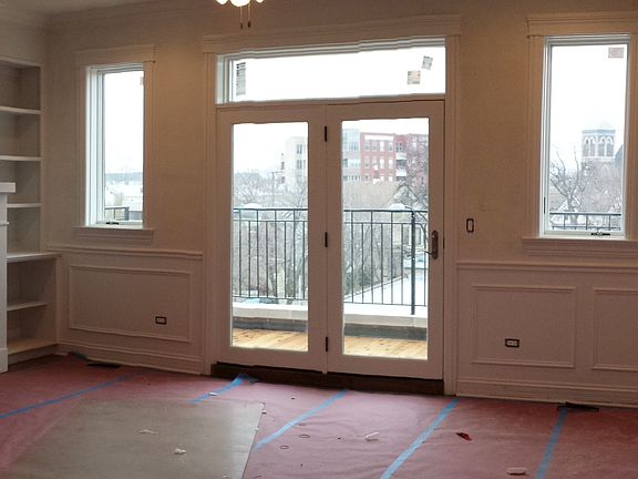 3rd image of 3136 N Elston Ave #2