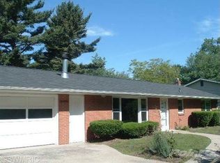 12342 Tower Hill Rd, Sawyer, MI 49125