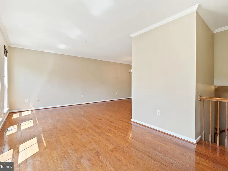 5522 Hartfield Ave — Photo 8