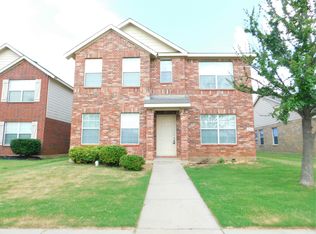 204 Pecos Trl, Aubrey, TX 76227