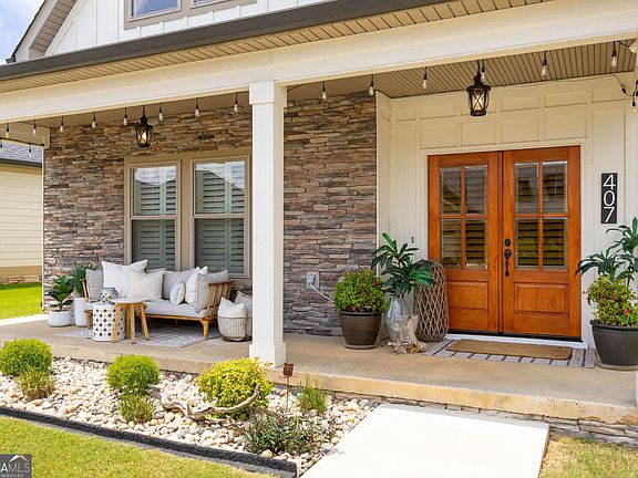 4th image of 407 Tuscany Village Dr