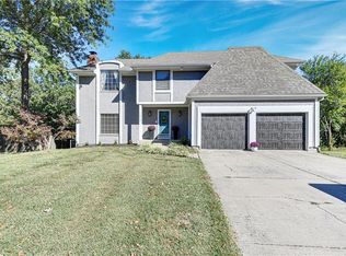 1512 NW Weatherstone Dr, Blue Springs, MO 64015