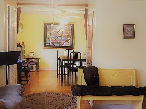 5th image of 104 Stamford Ave